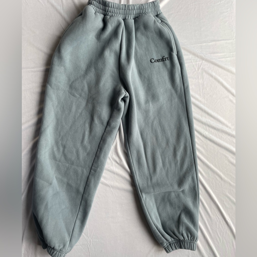Comfrt Cloud Kids Joggers in “Sky” gray